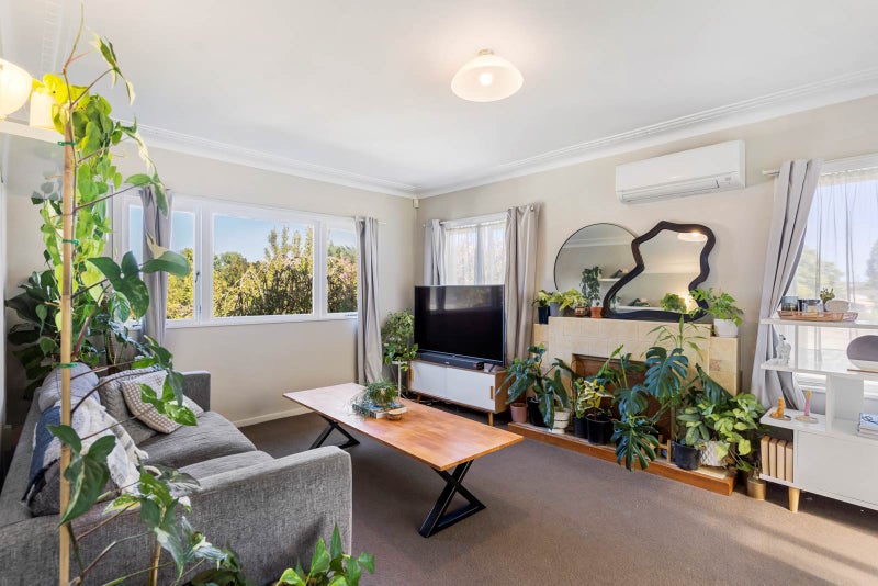 1/177 Edmonton Road, Te Atatū South, Auckland - Carousel 1