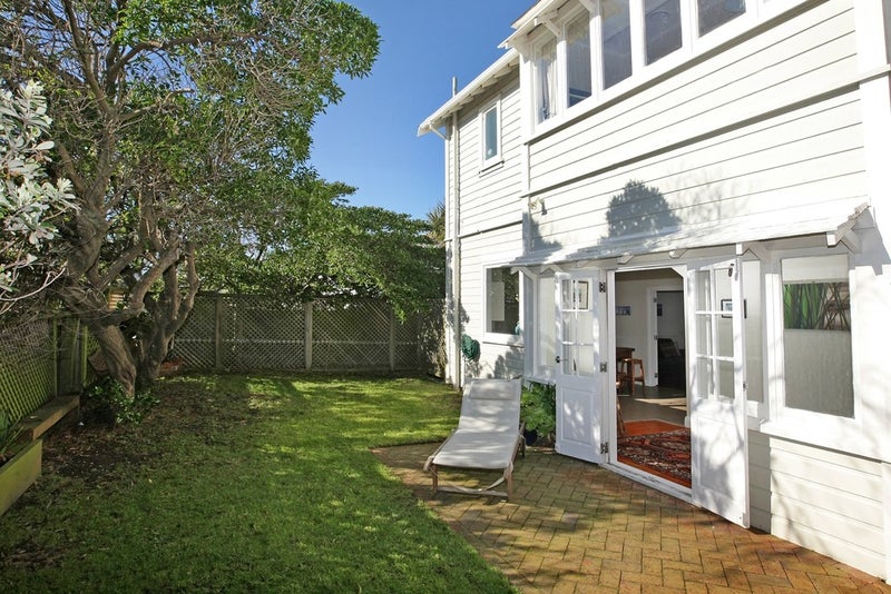 94 Apu Crescent, Lyall Bay, Wellington - Carousel 15