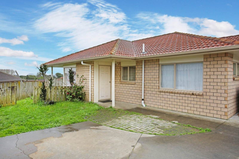 7 Novak Place, Mangere, Auckland - Carousel 1