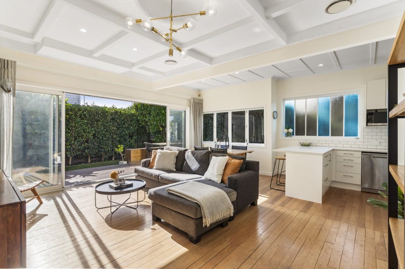 2 Wernham Place, Northcote, Auckland - Carousel 2