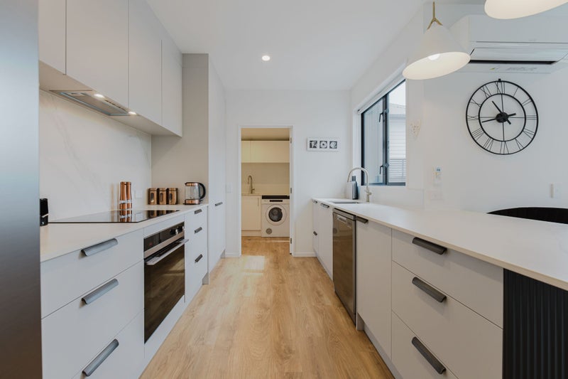 1/211 Springfield Road, St Albans, Christchurch - Carousel 2