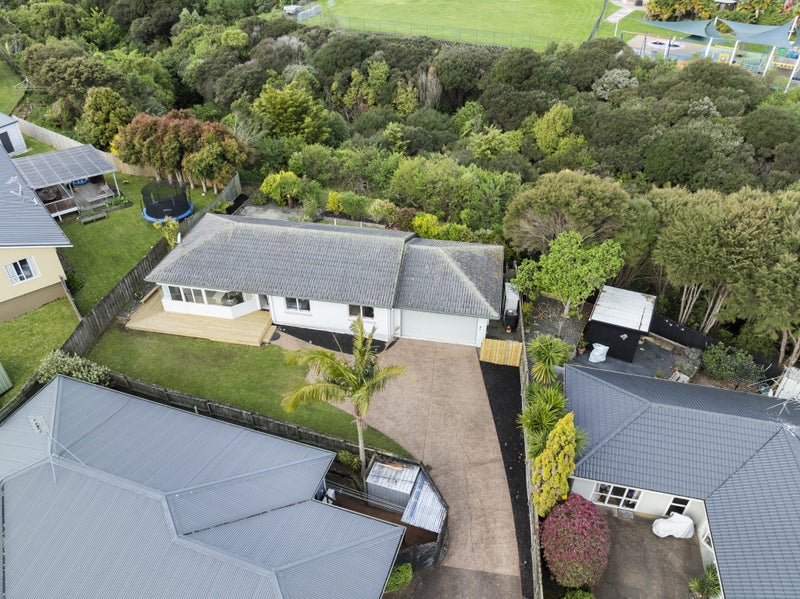 2/63 Gosford Drive, Botany Downs, Auckland - Carousel 2