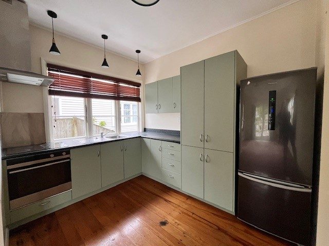 12 Rumgay Street, Fairfield, Lower Hutt - Carousel 2