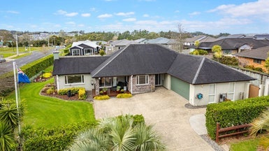 1 Orchard Lane, Huapai, Kumeu - Carousel 1