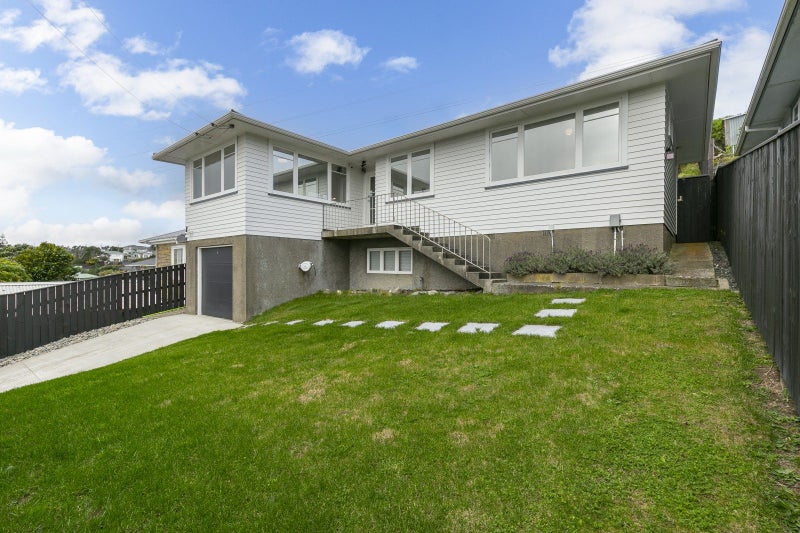 15 Link Road, Newlands, Wellington - Carousel 20