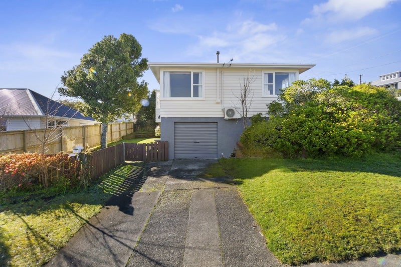 3A Kinapori Terrace, Newlands, Wellington - Carousel 2
