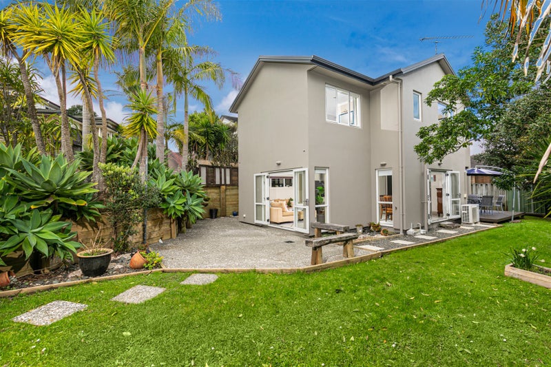 28 Admirals Court Drive, Greenhithe, Auckland - Carousel 1