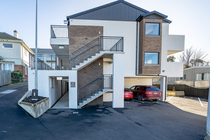 15/23 London Street, Dunedin Central, Dunedin - Carousel 2