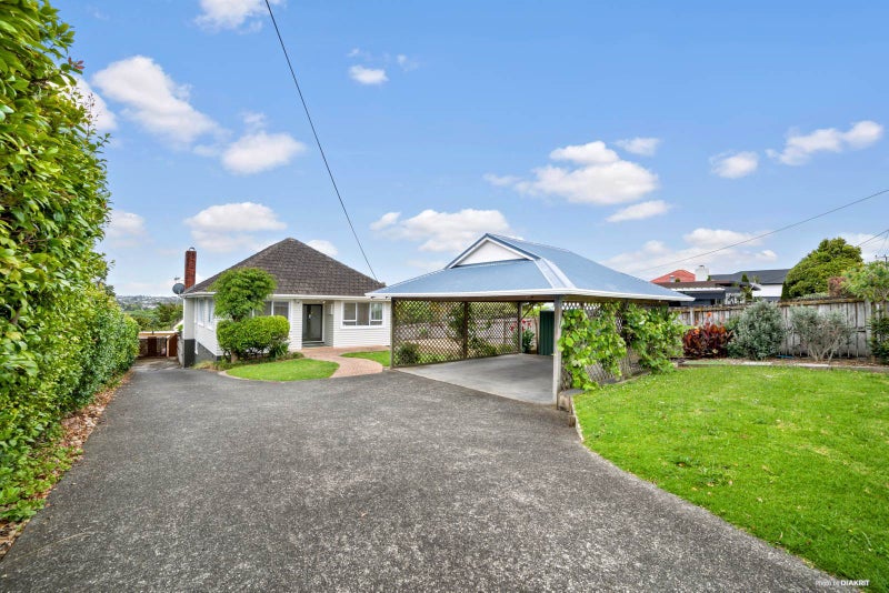 1/114 Coronation Road, Hillcrest, Auckland - Carousel 1