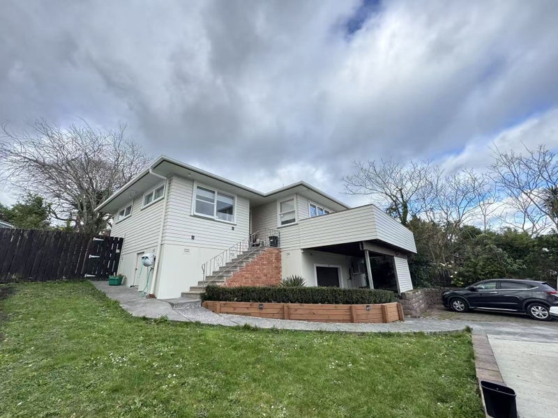 62 La Rosa Street, Green Bay, Auckland - Carousel 1