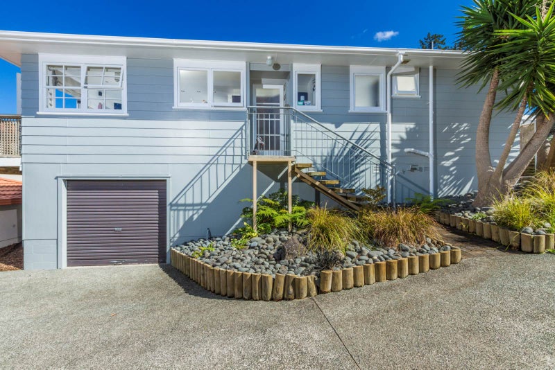 1/378 East Coast Road, Sunnynook, Auckland - Carousel 1