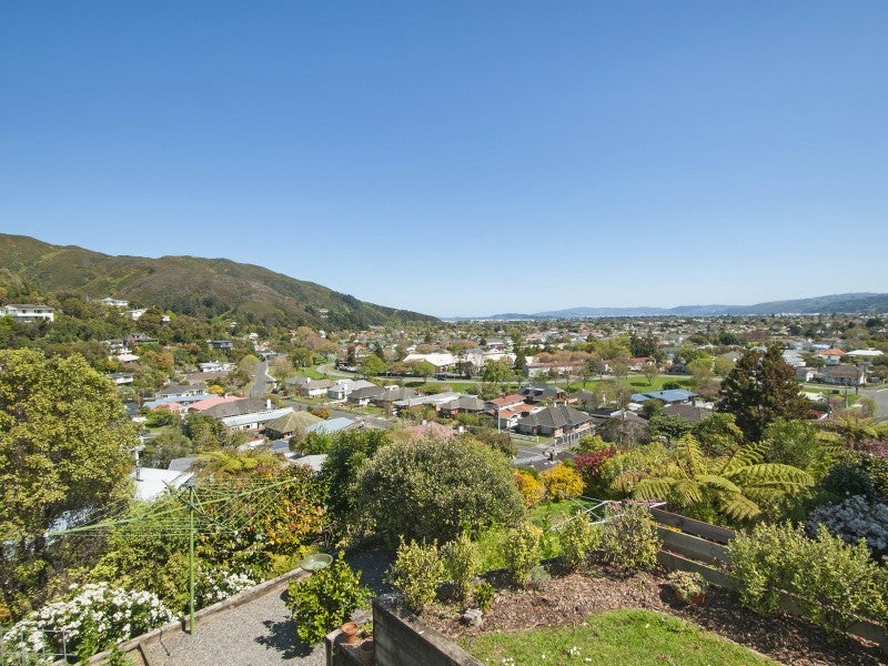 12 Summit Road, Fairfield, Lower Hutt - Carousel 19