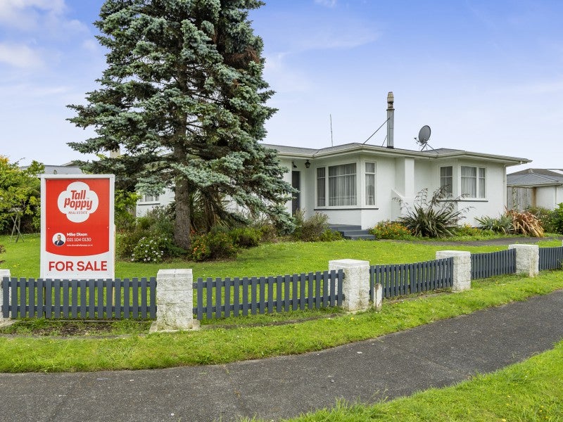 1 Sefton Avenue, Highbury, Palmerston North - Carousel 1