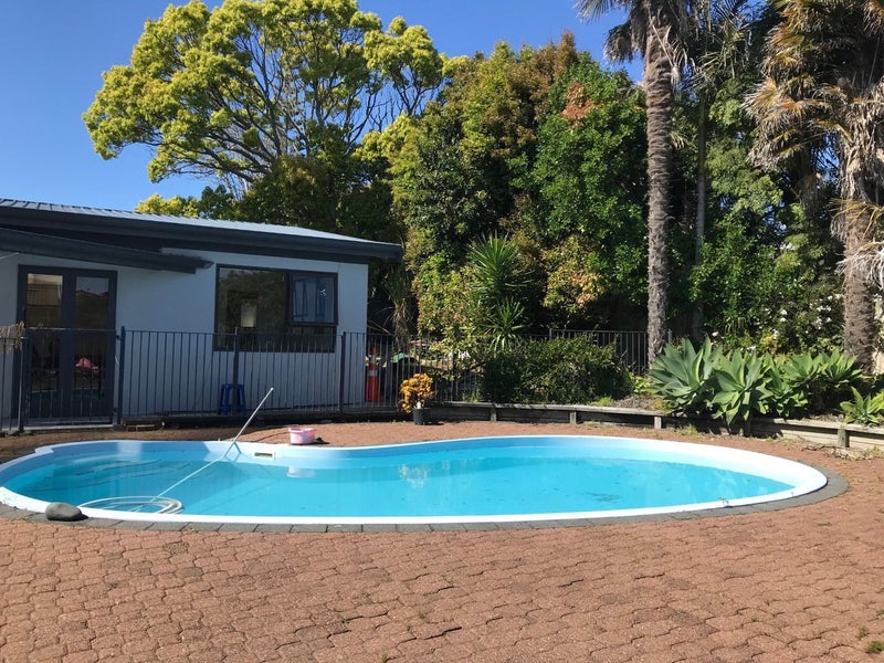 20 Sarah Place, Farm Cove, Auckland - Carousel 8