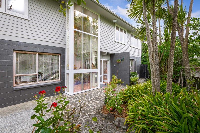 42 Konini Road, Titirangi, Auckland - Carousel 2
