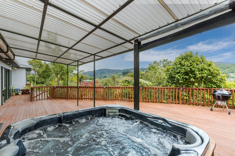 14 Bull Avenue, Wainuiomata, Lower Hutt - Carousel 2