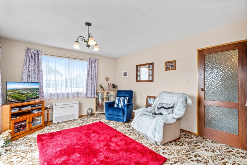 8 Christina Street, Strathern, Invercargill - Carousel 2