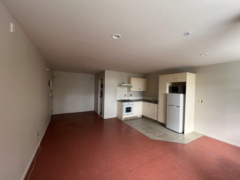 4B/2 Whitaker Place, Grafton, Auckland - Carousel 2