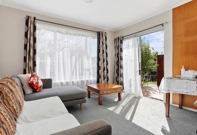 2/13 Steele Street, Meadowbank, Auckland - Carousel 2