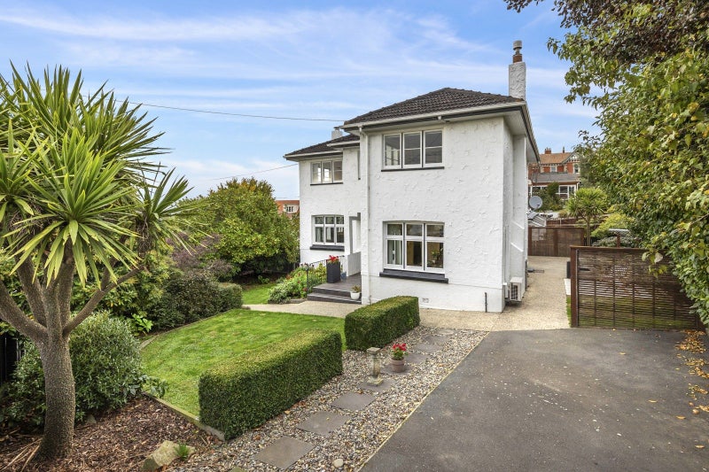 2 Jubilee Street, Belleknowes, Dunedin - Carousel 1