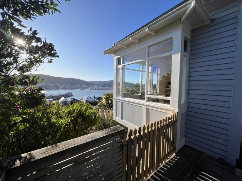 11 Mcintyre Avenue, Mount Victoria, Wellington - Carousel 22