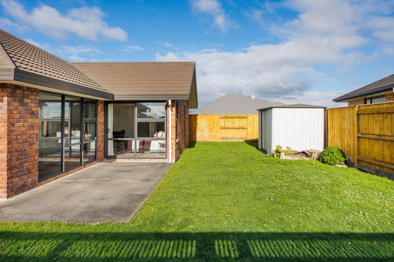 3 Medallion Court, Kelvin Grove, Palmerston North - Carousel 25