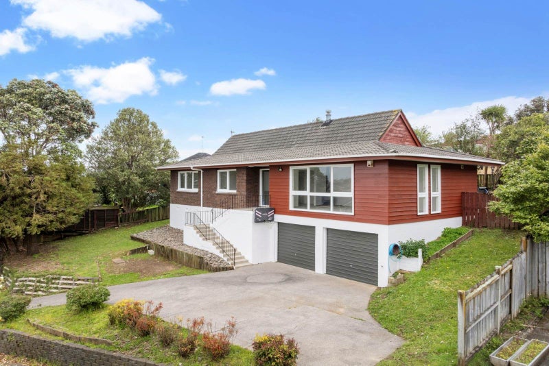 18 Culver Terrace, Howick, Auckland - Carousel 1