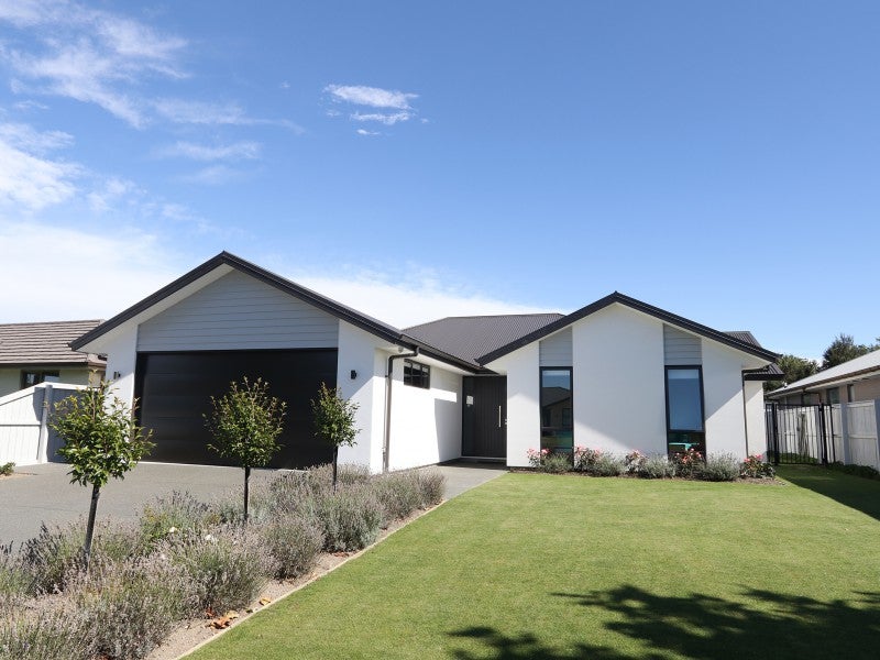 8 Charlesworth Drive, Allenton, Ashburton - Carousel 1
