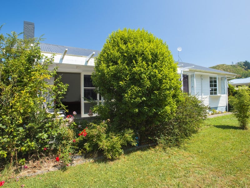 31 Ropata Street, Kaiti, Gisborne - Carousel 1