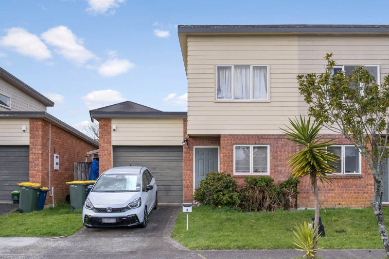 8 Brashier Circle, Sunnyvale, Auckland - Carousel 1