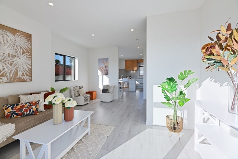 3/50 Newington Road, Henderson, Auckland - Carousel 2