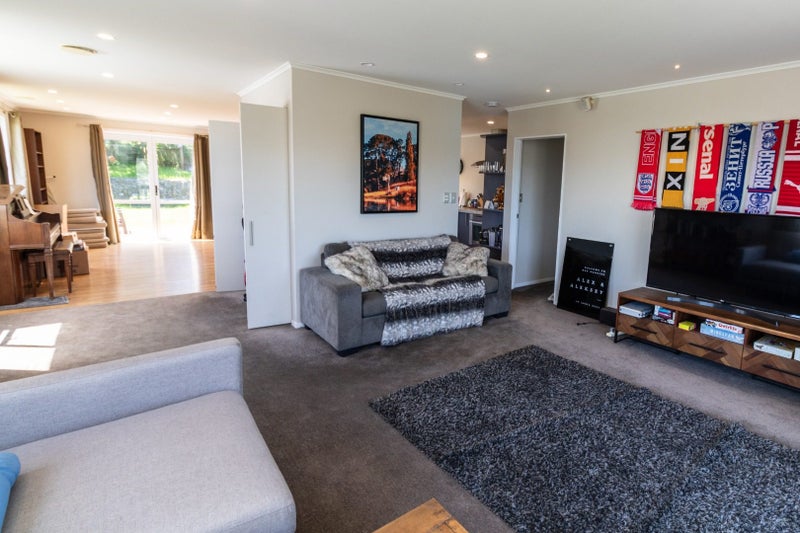 6 Trinidad Crescent, Grenada Village, Wellington - Carousel 2