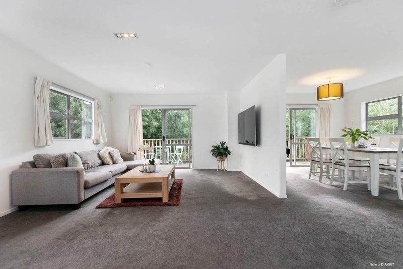 3/49 Lysander Crescent, Beach Haven, Auckland - Carousel 2