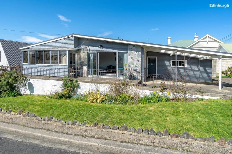 4 Spylaw Street, Maori Hill, Dunedin - Carousel 1