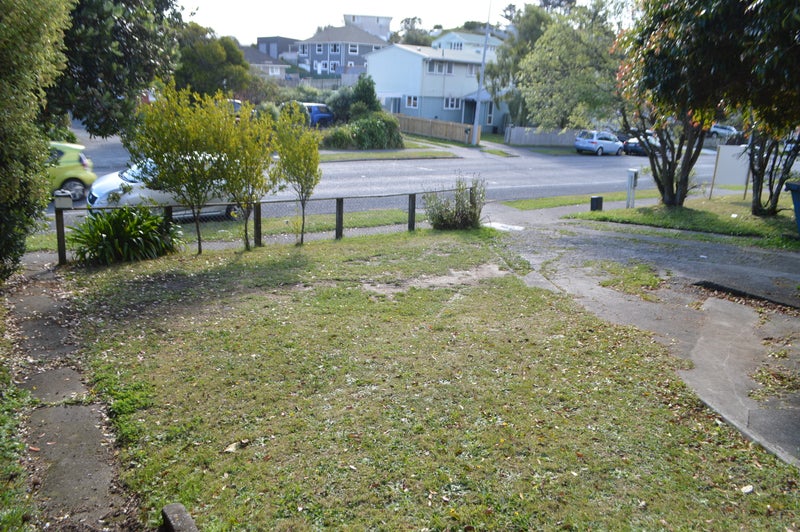 118 Mungavin Avenue, Ranui, Porirua - Carousel 2