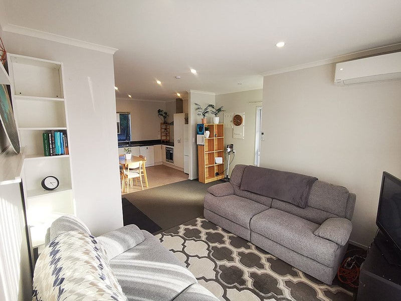 35 Tonuitanga Street, Weymouth, Auckland - Carousel 2