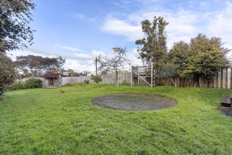 152 Titirangi Road, New Lynn, Auckland - Carousel 16