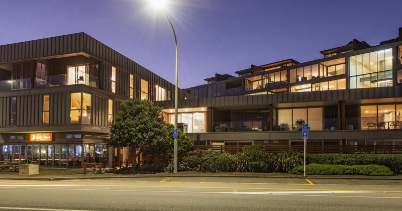 S404/326 Evans Bay Parade, Hataitai, Wellington - Carousel 1