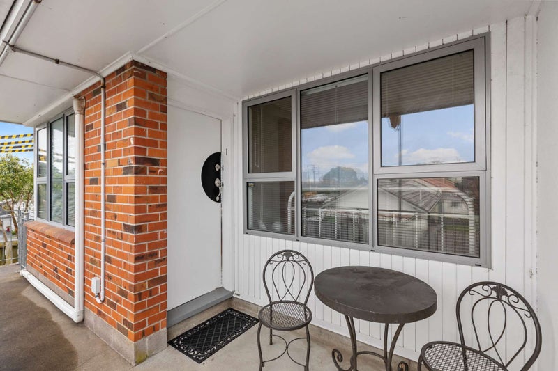 1/1 Fifth Avenue, Mount Albert, Auckland - Carousel 2