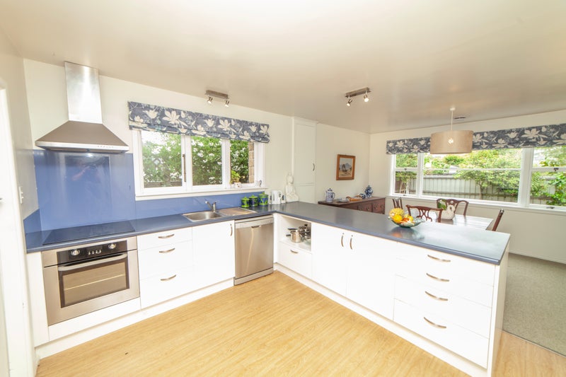 5 Burrows Place, Ilam, Christchurch - Carousel 1