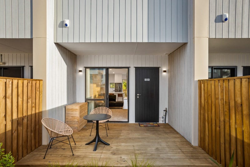 132C Tiriwa Drive, Massey, Auckland - Carousel 2