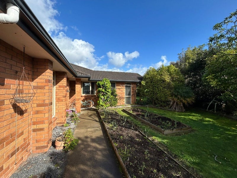 112 Longview Drive, Papamoa Beach, Papamoa - Carousel 2