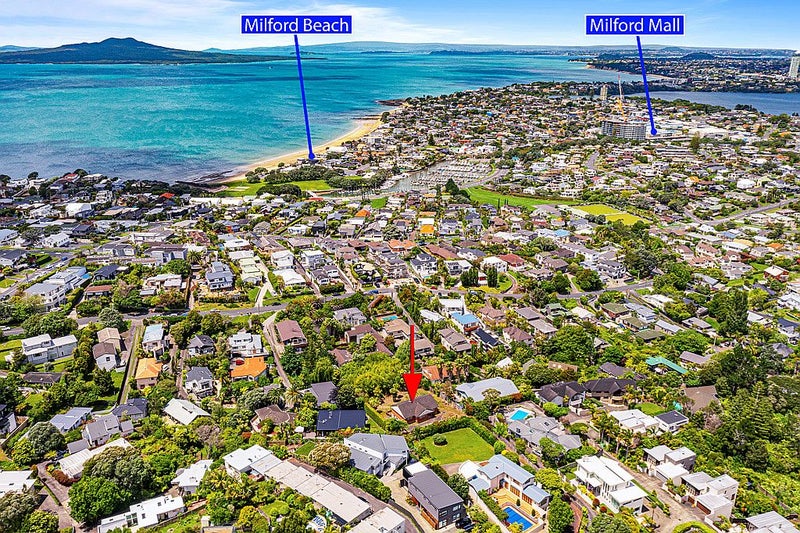 28 Parr Terrace, Castor Bay, Auckland - Carousel 2
