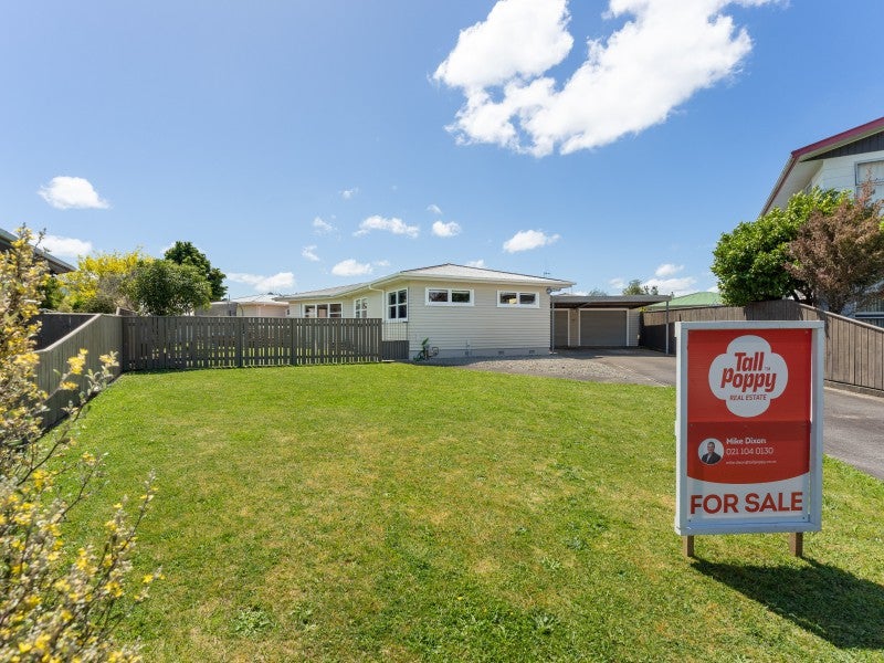 8 Essex Place, Milson, Palmerston North - Carousel 25