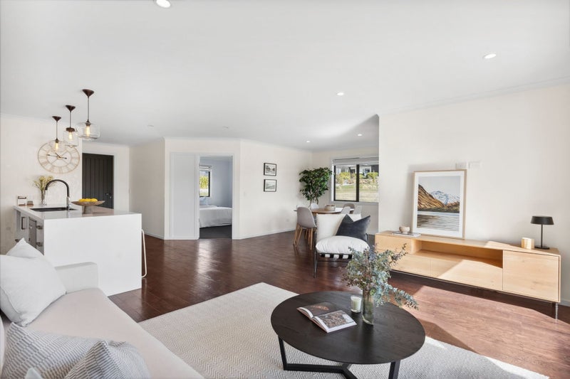 6 Avalanche Place, Wanaka - Carousel 1