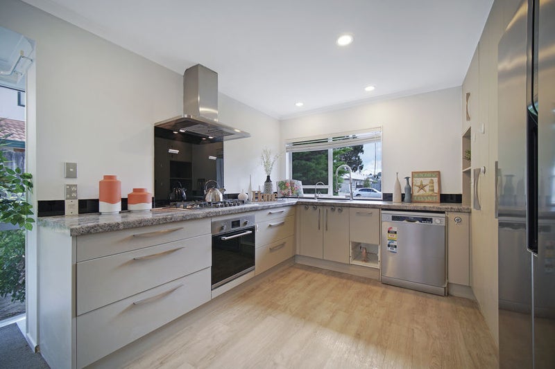 57 Nicholas Road, Somerville, Manukau - Carousel 2