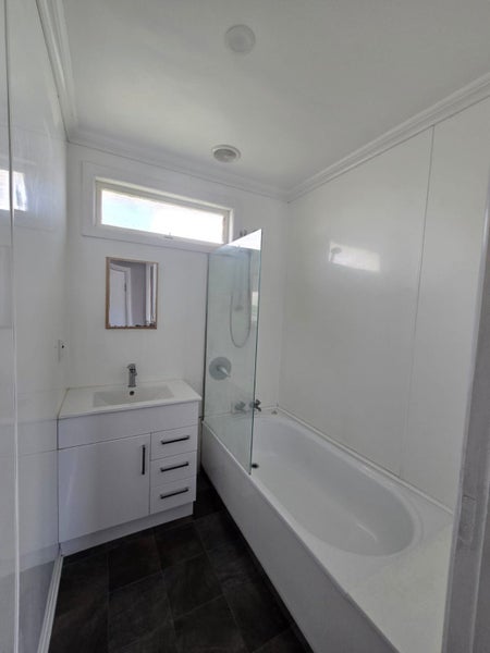 31 Helena Road, Hillcrest, Hamilton - Carousel 7