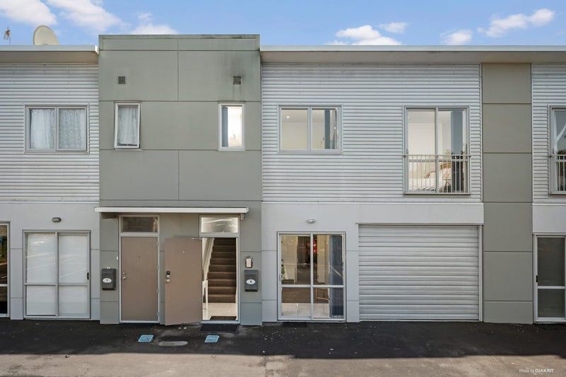 8/15 Bishop Lenihan Place, East Tamaki, Auckland - Carousel 1