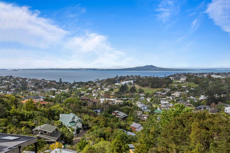 102 Knights Road, Rothesay Bay, Auckland - Carousel 16