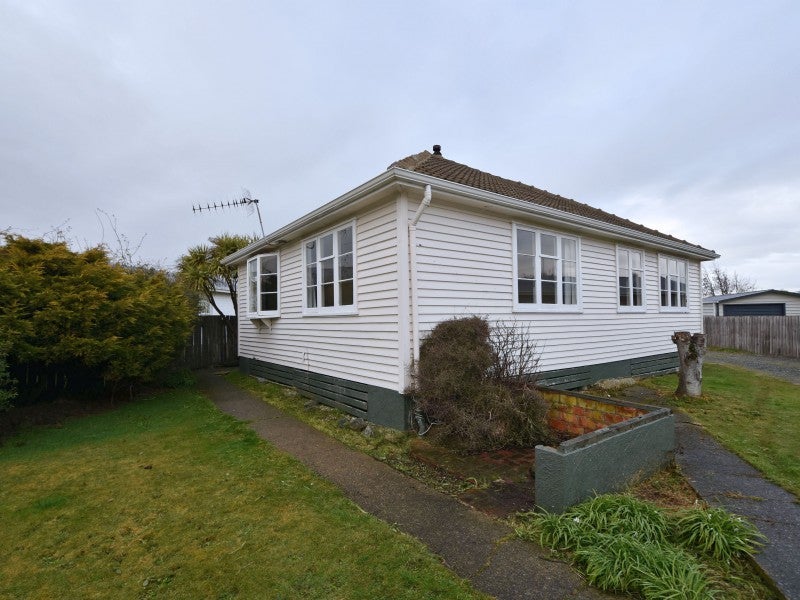 19 Boyne Street, Clifton, Invercargill - Carousel 1